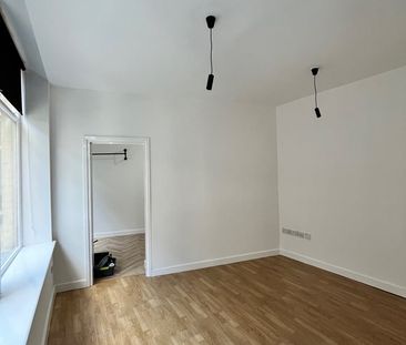 1 Bed Flat, Pekin Building, L2 - Photo 1