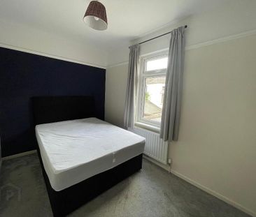 32 Mayfield Street, Lisburn Road, Belfast, BT9 7HF - Photo 3