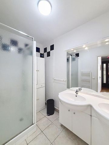 Location Appartement 3 pièces Meublé 77m² BRUGES 33520 - Photo 5