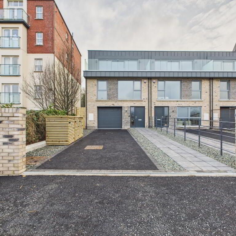 1 Priory Gate, Belfast, BT10 0FF - Photo 1