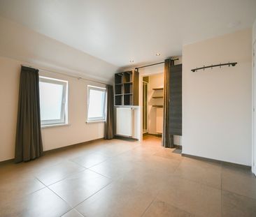 Duplexappartement te Sint-Eloois-Winkel met 2 slaapkamers - Foto 3