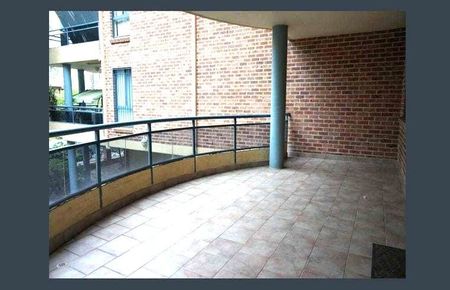 Immaculate 2 bedroom unit - Photo 5