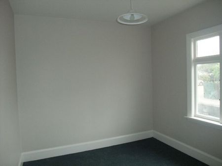 ADDINGTON – 4 BEDROOM, HEAT PUMP, CAT NEG, OSP - Photo 5