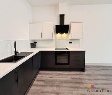 2 bedroom penthouse to rent - Photo 2