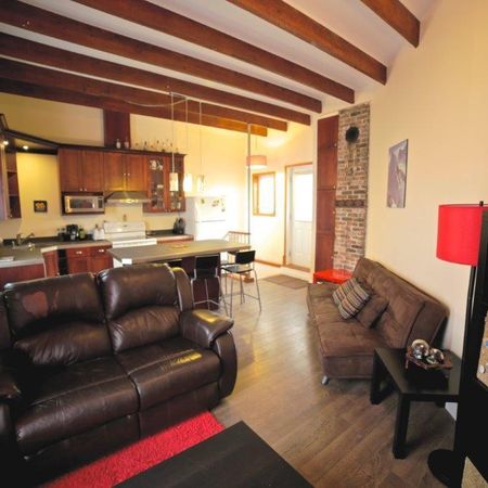 4-1/2 Rénové 2 chambre très bien Situé a Limoiou - Photo 3