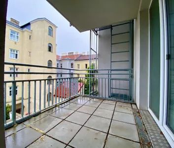 CHARMANTE 2-ZIMMER WOHNUNG MIT BALKON IN SEHR GUTER LAGE - GARAGE OPTIONAL - Photo 3