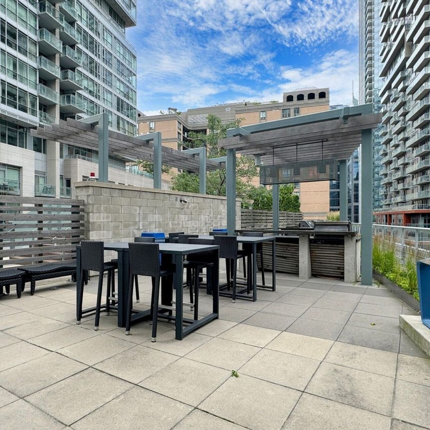 For Lease - 30 Nelson Street Unit# 406, Toronto, Ontario - Photo 1