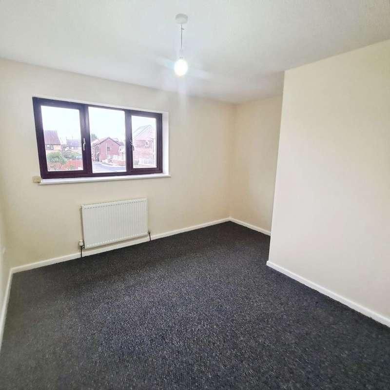 Harvey Crescent, Port Talbot, SA12 - Photo 1