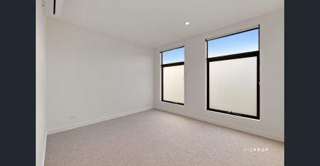 Brand new contemporary Double-Storey Living with Premium Finishes in Glen Waverley’s Floret Community - Photo 2