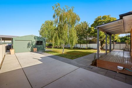 Charming Home In North Albury - Photo 2