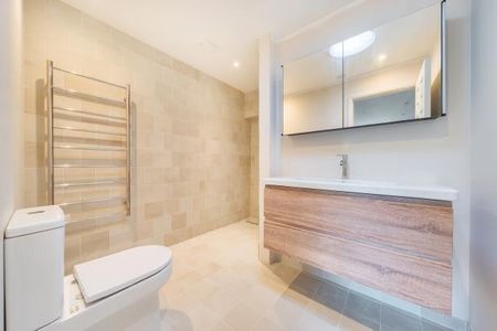 3 bedroom semi-detached bungalow to rent - Photo 5