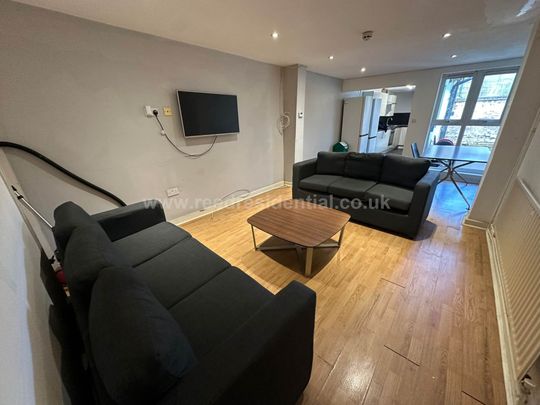 Frederick Grove, Lenton - Photo 1