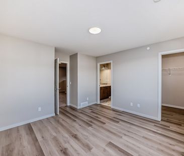 40 Hotchkiss Lane, Calgary - Photo 6