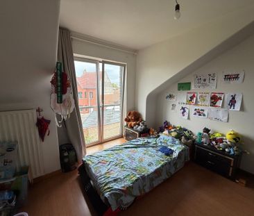 BURST - Dakappartement vlakbij het station. - Photo 3