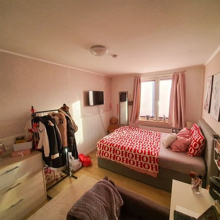 Großzügige 4-Zimmer-Maisonettewohnung mit Dachstudio in der Nienburger Alpheide zu vermieten - Photo 5