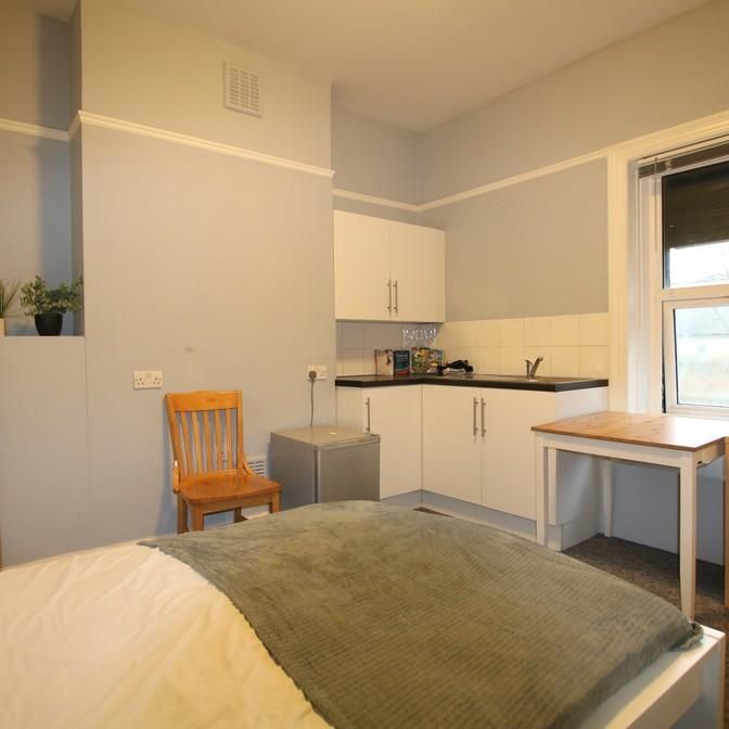 Studio to rent - Photo 1