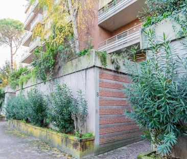 Via Fiume delle Perle, Rome, Lazio 00144 - Photo 2