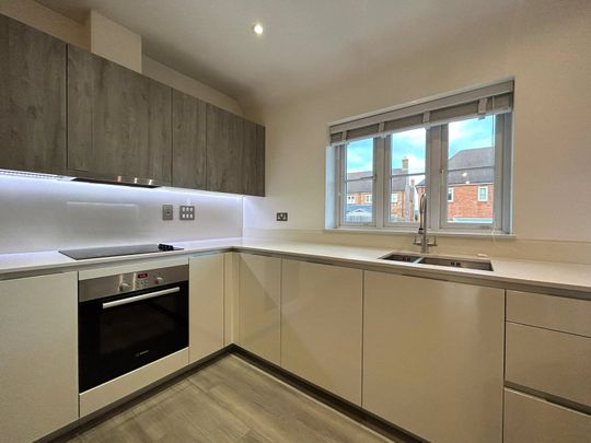 1 bedroom Flat in Meadowsweet Lane, Warfield - Photo 1