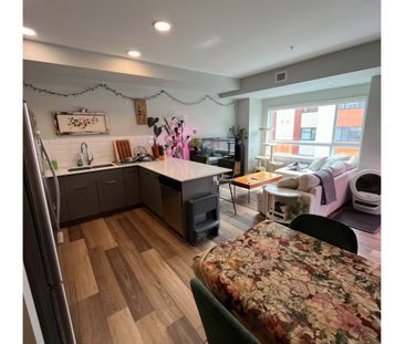 Glenmore Central 1 Bedroom Suite + Den – Pet Friendly! - Photo 3
