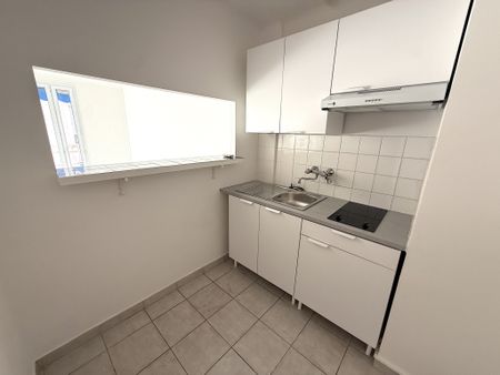 STUDIO CANNES BANANE AVEC TERRASSE - Photo 4