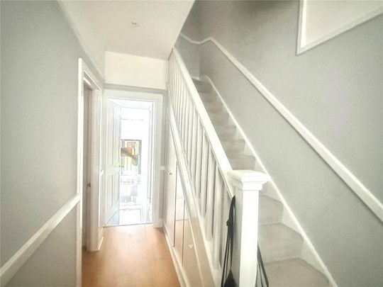 3 bedroom terraced house to rent - Photo 1