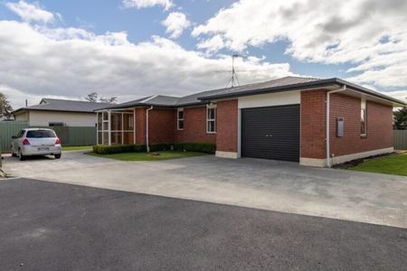 Tidy 3 bedroom home in Winton! - Photo 2