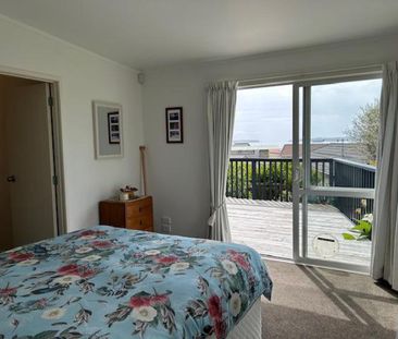 Charming Algies Bay home - Photo 2