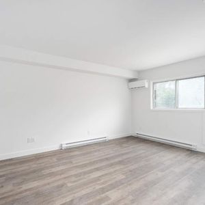 1 CH - 1 SDB - Montreal - $1,195 /mo - Photo 2