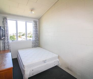 Fully Furnished 5 bedroom Studio - Available for 2026 - Photo 3