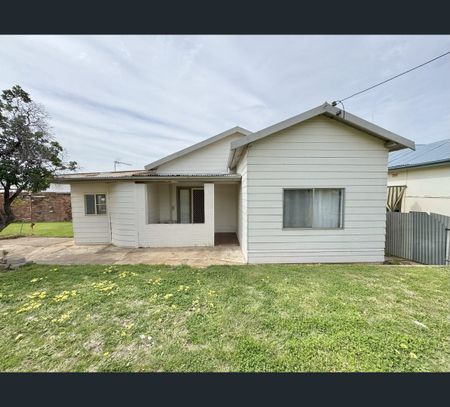 23 Jones Street, Parkes, NSW 2870 - Photo 3