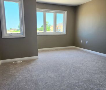 For Lease - 59 Copperhill Heights, Barrie, Ontario - Photo 5