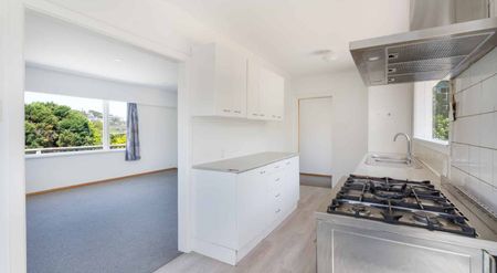 Your Next Comfortable Family Home Await - Photo 5