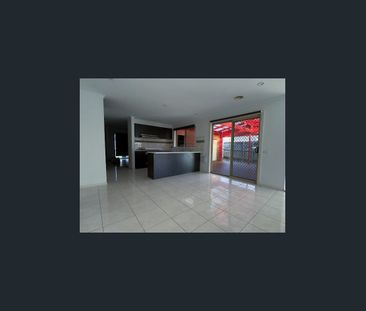 CHARMING 4 BEDROOM HOME FOR RENT IN CRANBOURNE WEST! - Photo 6