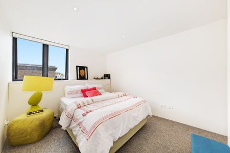 26/15-27 Hutchinson Street, Surry Hills NSW 2010 - Apartment For Rent | Domain - Photo 2