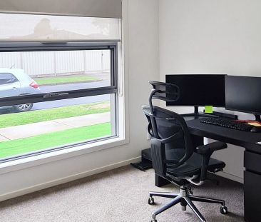 Contemporary Living in the Heart of Brooklyn - Photo 4