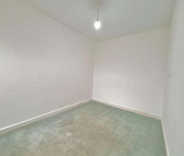 Hawkins Road, Bedford, MK42 - Photo 4