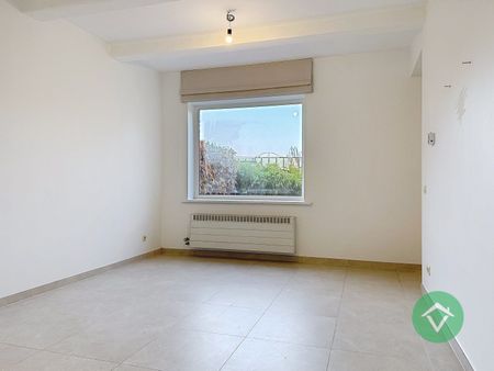 Instapklare gezinswoning met 3 slaapkamers te Gistel - Photo 2