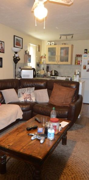 The Hawthorns, Colnbrook, Slough,SL3 - Photo 1