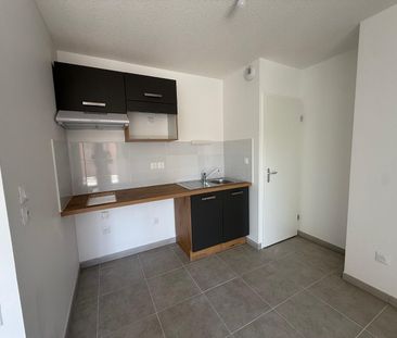 location Appartement T2 DE 46.9m² À CASTELGINEST - Photo 6