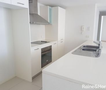 Spacious North-Facing Apartment with Expansive Views and Resort-Sty... - Photo 5