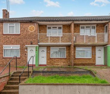 3 bedroom flat to rent - Photo 3