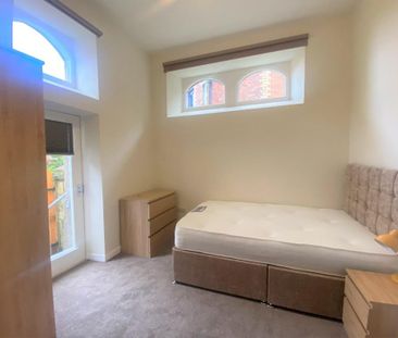 5 bedroom semi-detached house to rent - Photo 5