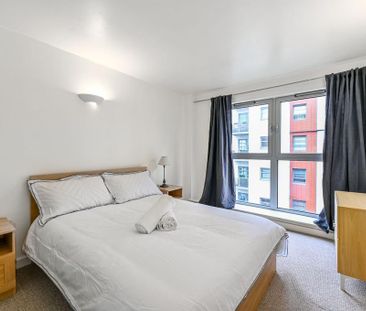 2 bedroom flat to rent - Photo 4