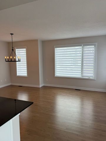 For Lease - 506 Oldenburg Avenue, Stittsville - Munster - Richmond, Ontario - Photo 4