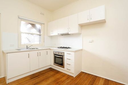 04/180 Lennox Street, Richmond VIC 3121 - Photo 4