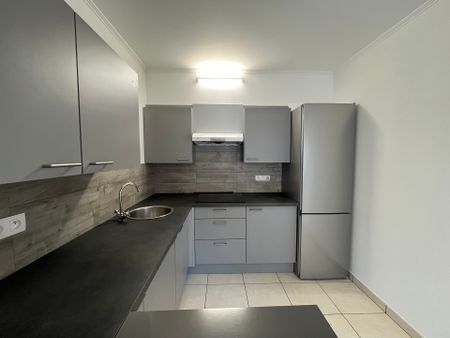 Appartement met twee slaapkamers in Tubize - Photo 2