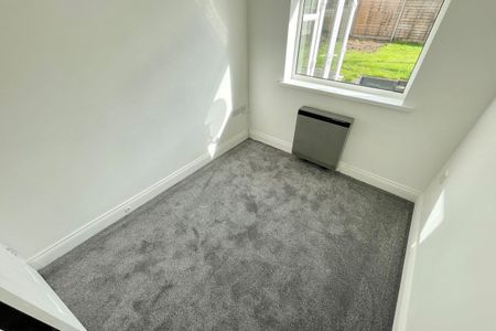 St Michaels Road, Long Stratton, NORWICH - Photo 5