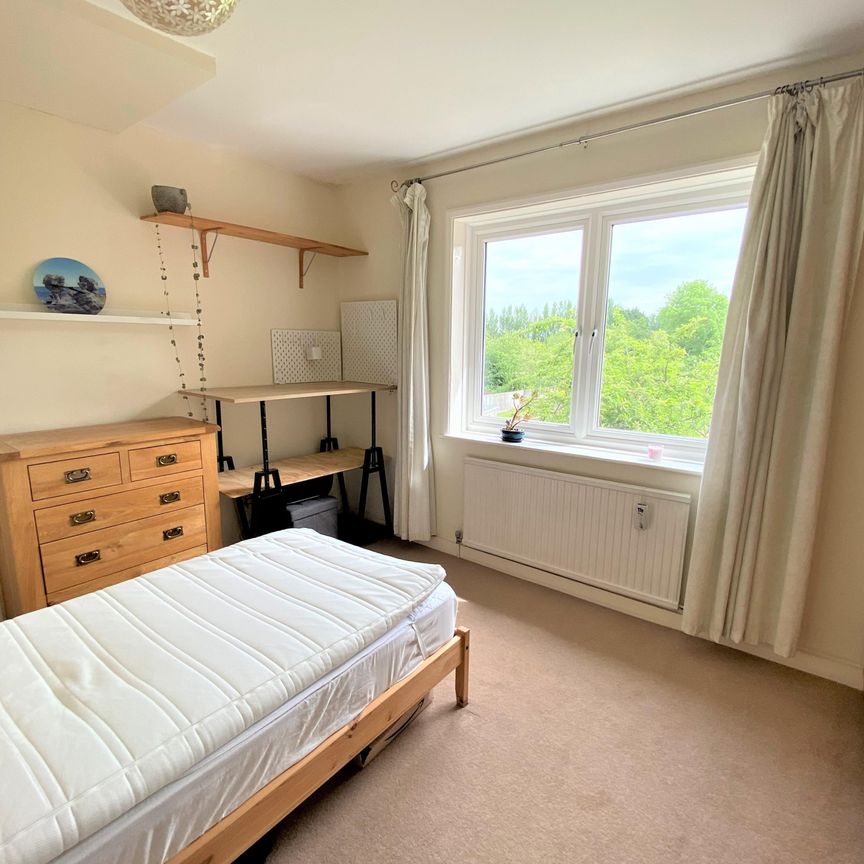 Kynaston Road, Didcot - Photo 1