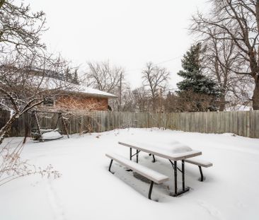 For Lease - 2 Millgate Crescent, Toronto, Ontario - Photo 3