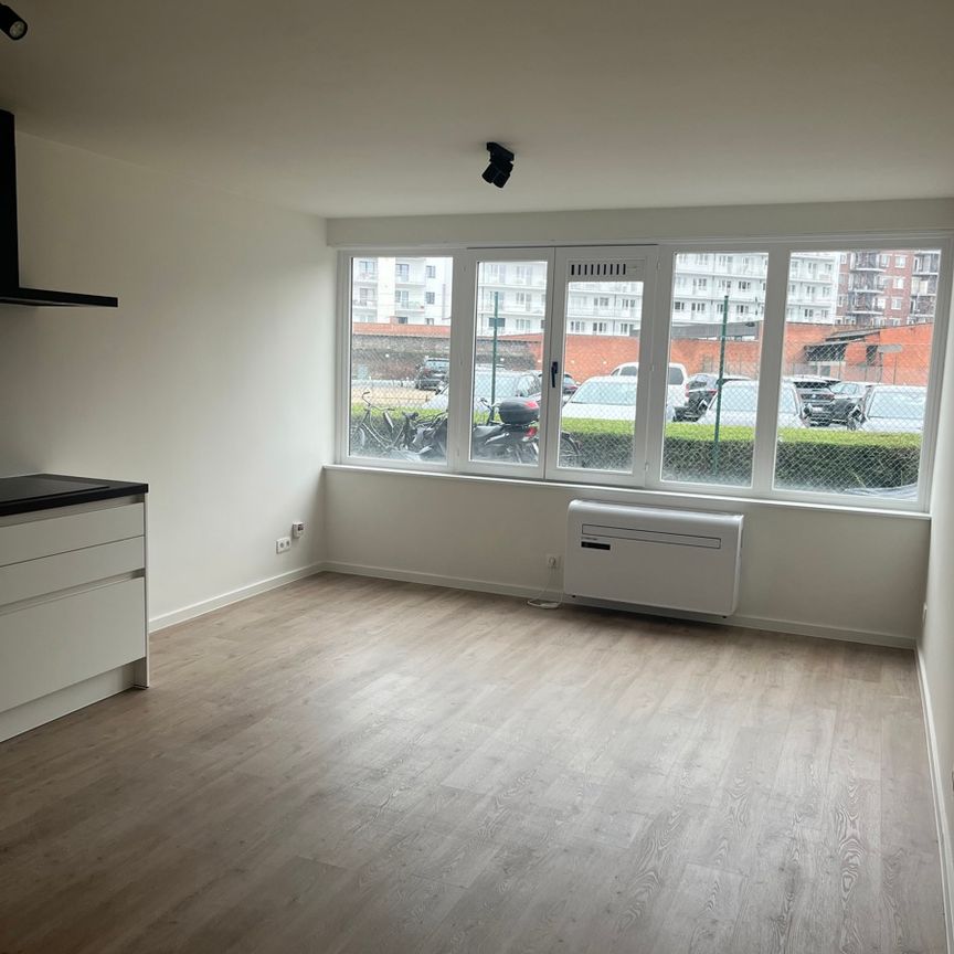 Volledig Gerenoveerde & Energiezuinige Studio - Photo 1